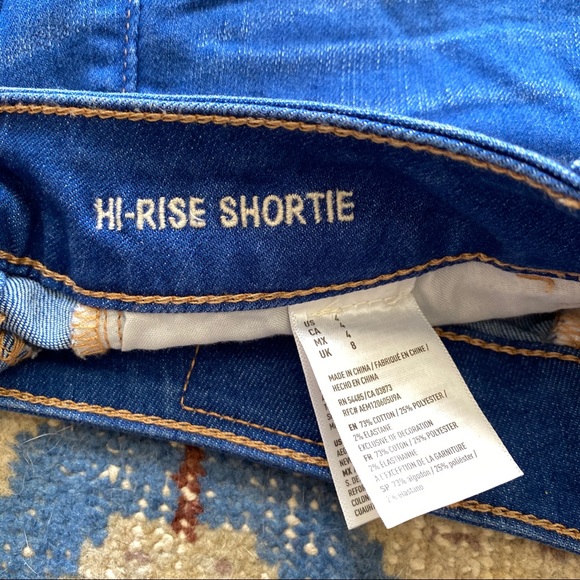 American Eagle Hi-Rise Shortie Shorts 4 - Picture 3 of 3